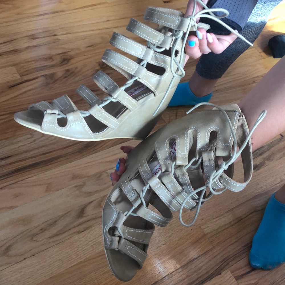 Heels - Picture 3 of 5